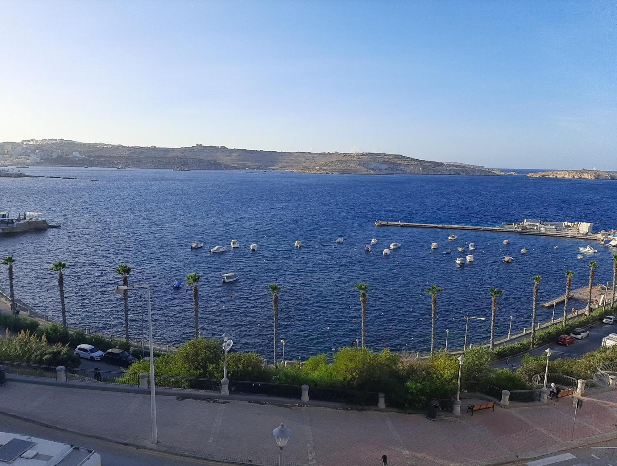 New Seafront Apartment - Spectacular Views St. Paul's Bay Exterior photo